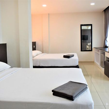 Desaru, Bayu Balau Beach Resort Bandar Penawar Zewnętrze zdjęcie